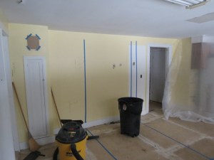 Side of wall from Kitchen (before)